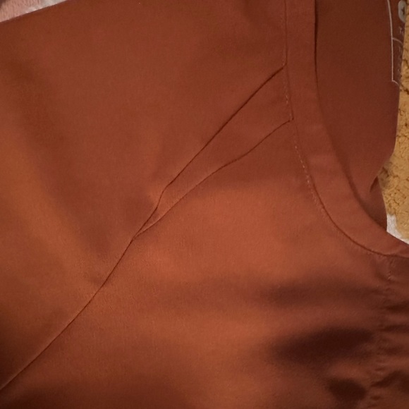 *Limited Edition* FIGS Atlantic Fall scrub top - Picture 7 of 7